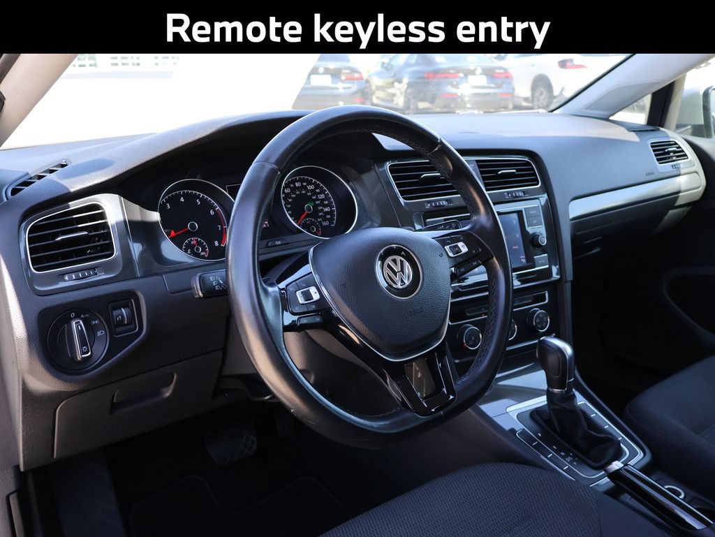 Used 2018 Volkswagen Golf S FWD image 5
