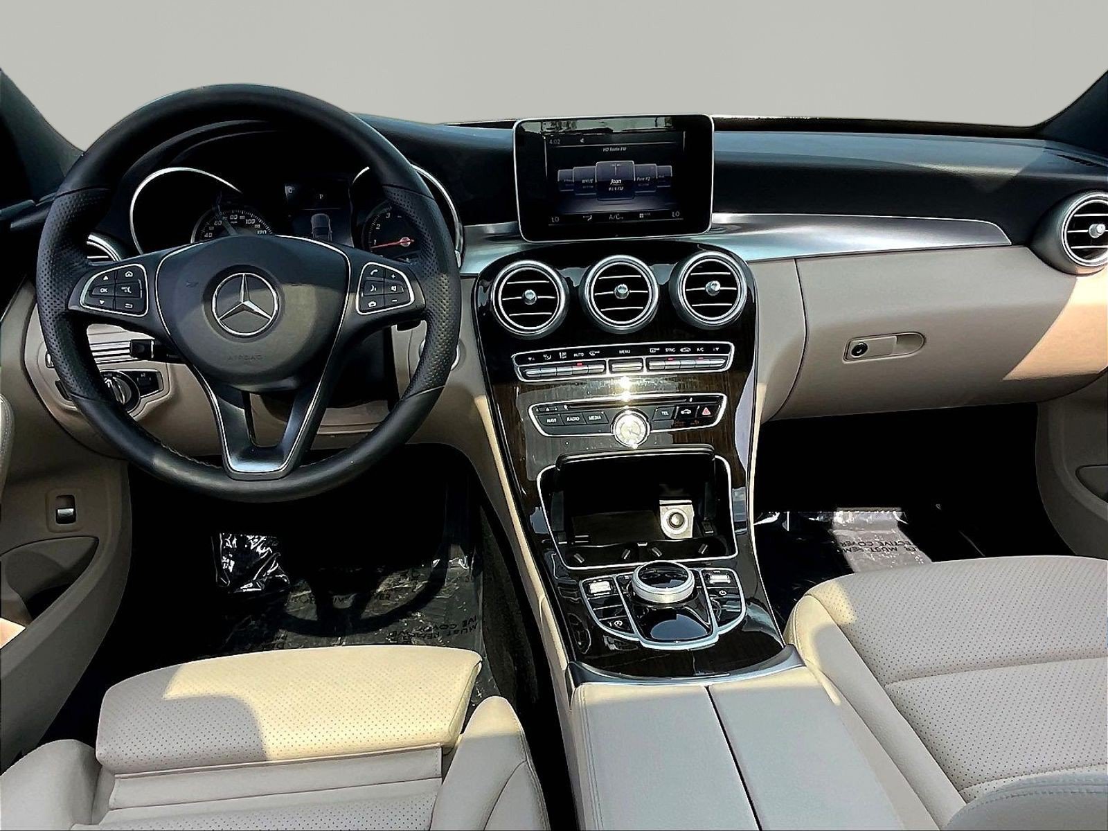 Used 2018 Mercedes-Benz C 300 4MATIC Sedan image 7