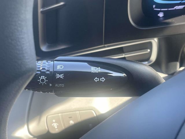 Used 2026 Hyundai Elantra SE image 24