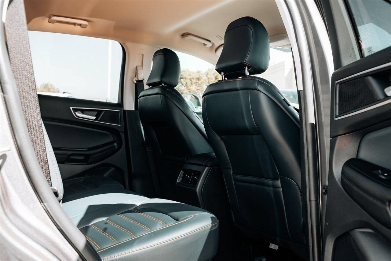 Used 2022 Ford Edge SEL w/ Sport Appearance Package AWD/4WD image 44