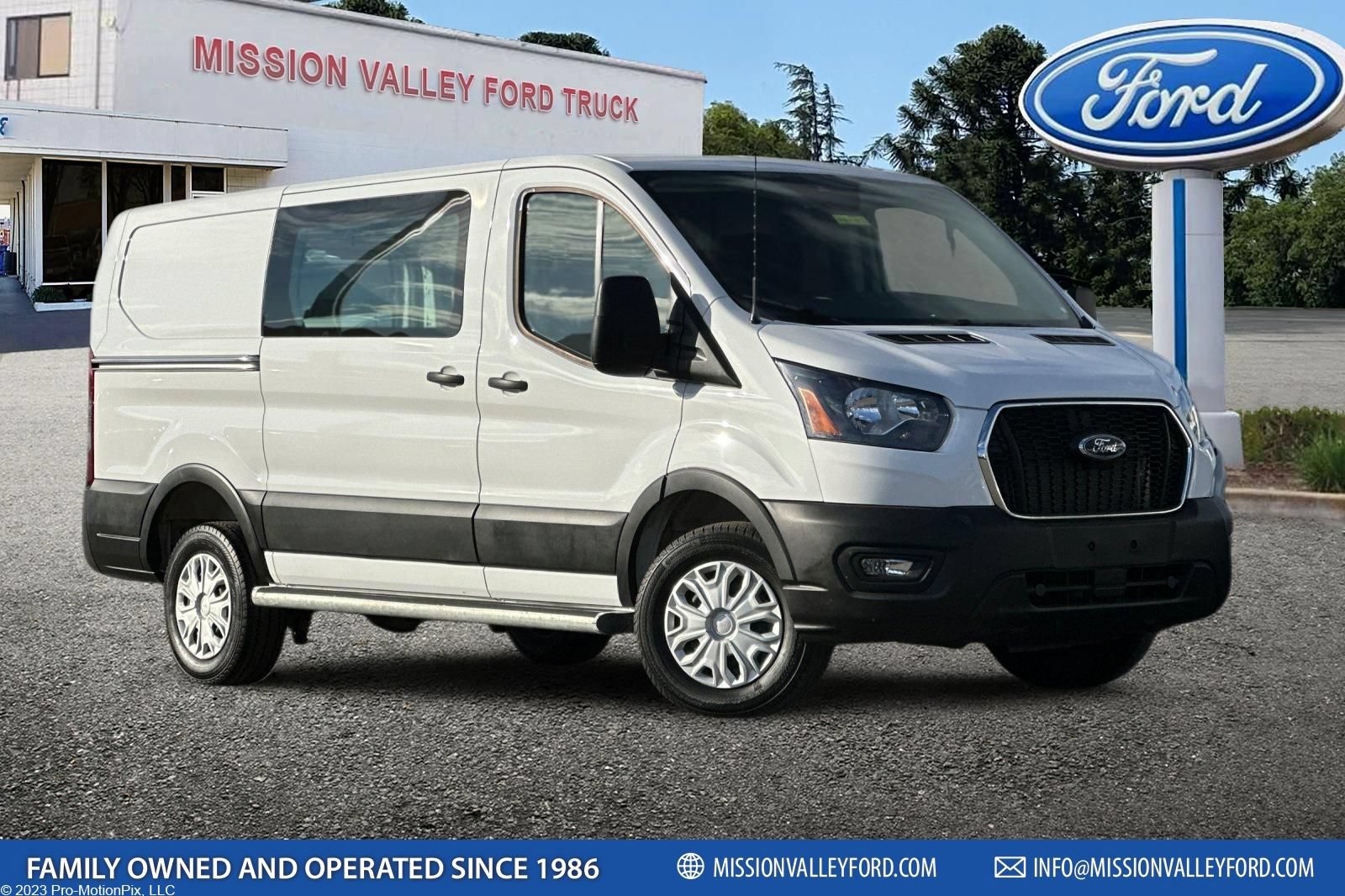Used 2025 Ford Transit 250 Low Roof w/ Exterior Upgrade Package RWD image 1