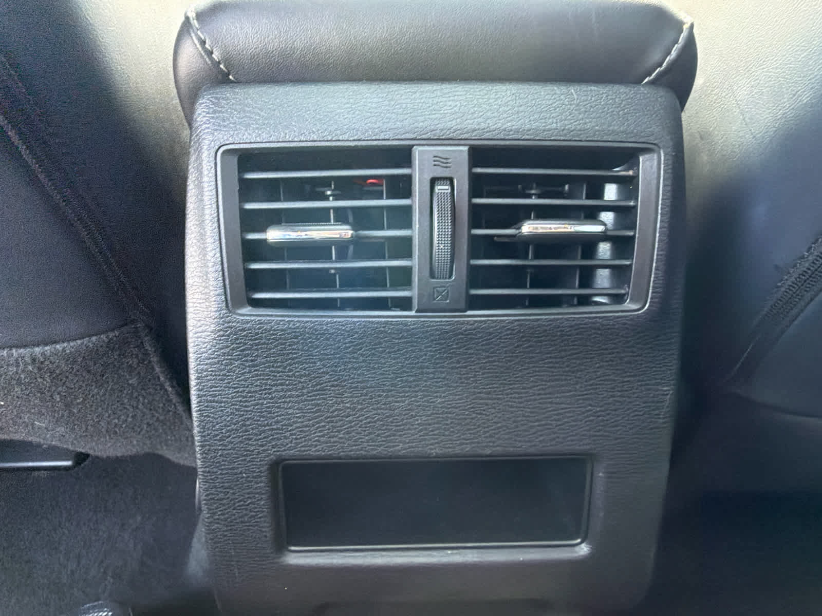 Used 2025 Mitsubishi Outlander SE FWD image 15