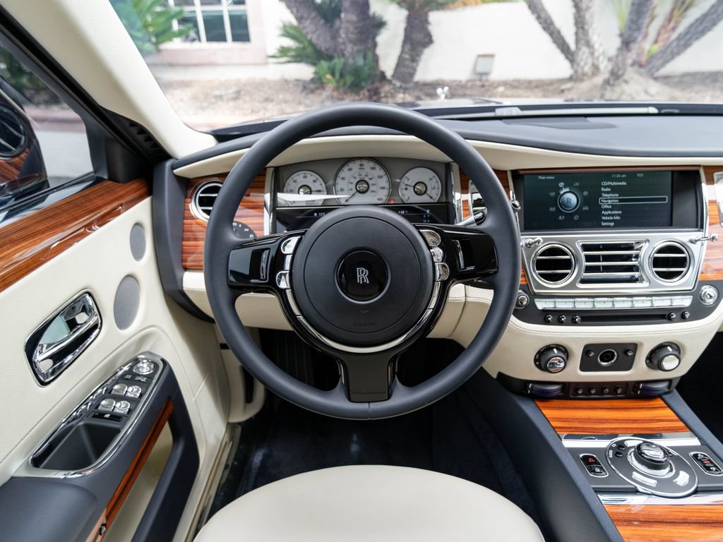 Used 2013 Rolls-Royce Ghost RWD image 37