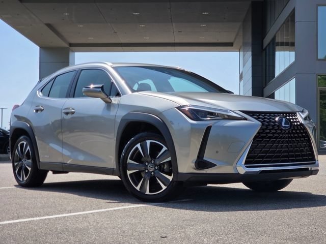 Used 2021 Lexus UX 250h w/ Accessory Package (Z1) AWD/4WD image 2