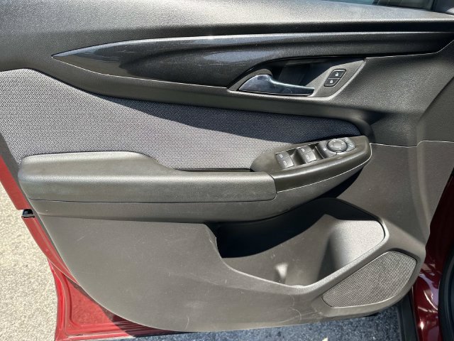 Used 2025 Chevrolet TrailBlazer LT AWD/4WD image 15
