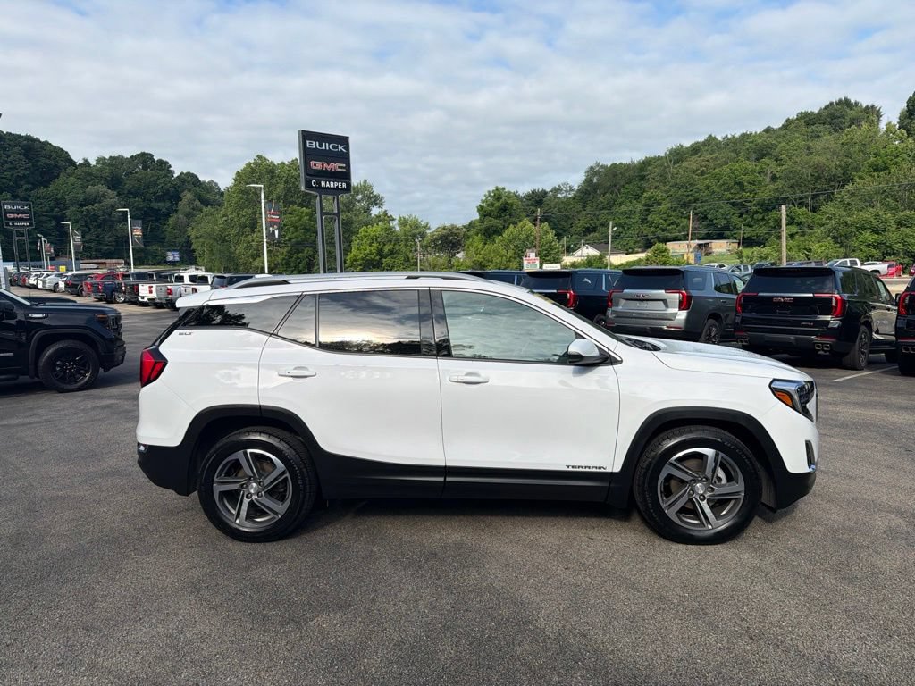 Used 2021 GMC Terrain SLT FWD image 2