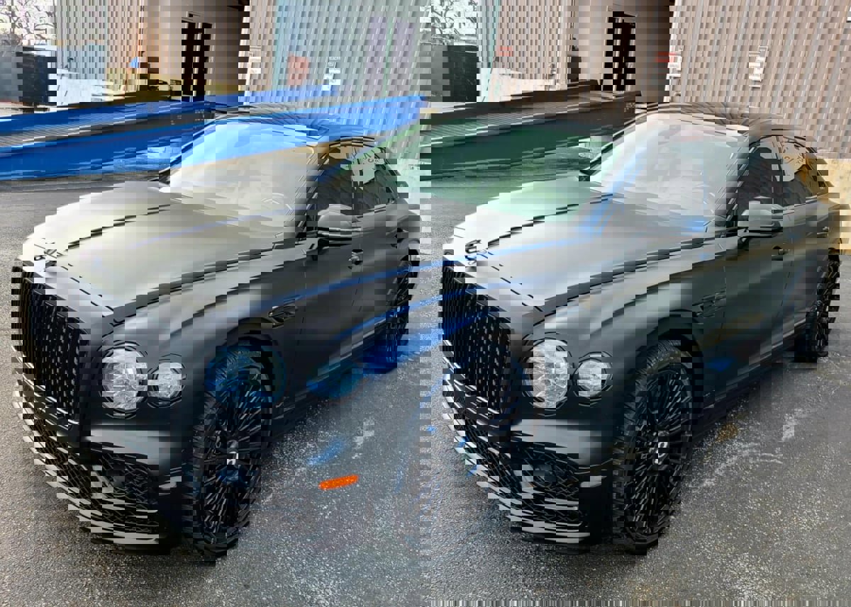 Used 2020 Bentley Flying Spur W12 image 4