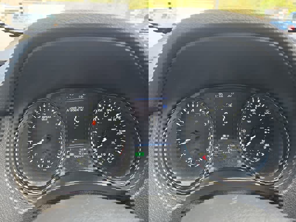 Used 2019 Nissan Rogue SV image 15