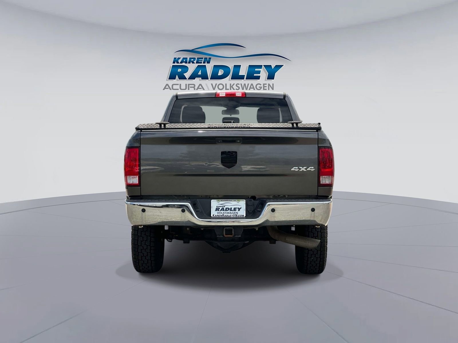 Used 2015 RAM 2500 Tradesman w/ Chrome Appearance Group AWD/4WD image 3