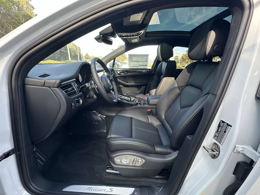 New 2026 Porsche Macan S AWD/4WD image 7