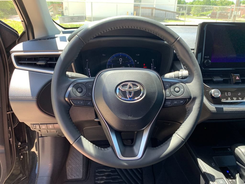 Used 2026 Toyota Corolla Cross LE FWD image 27