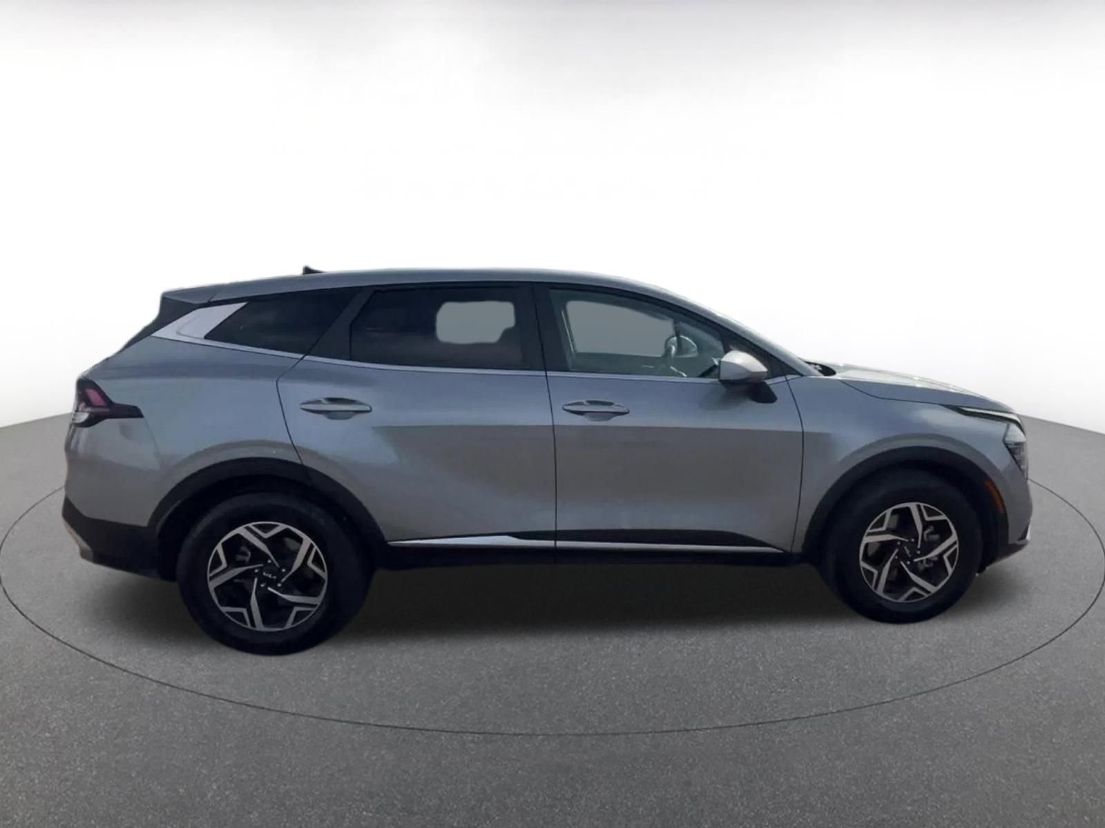 Used 2025 Kia Sportage LX FWD image 16