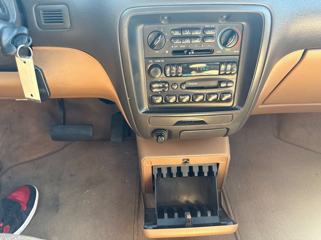 Used 1997 Mercury Villager FWD image 10