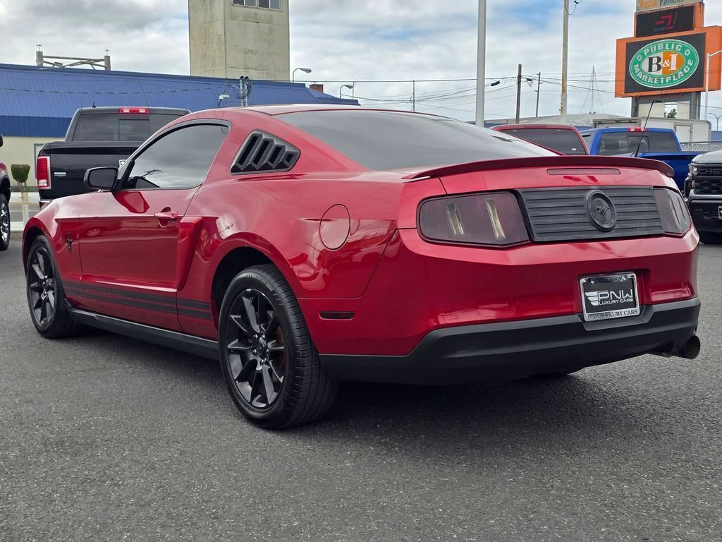Used 2010 Ford Mustang Coupe RWD image 8
