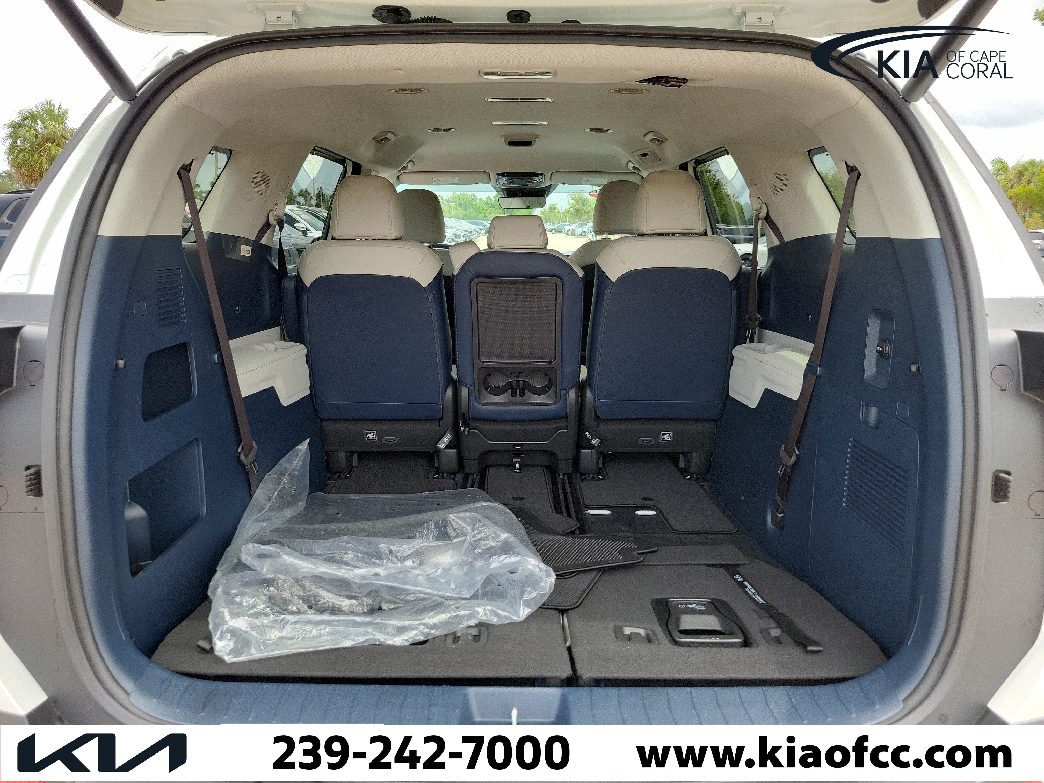 Certified 2026 Kia Carnival EX FWD image 11