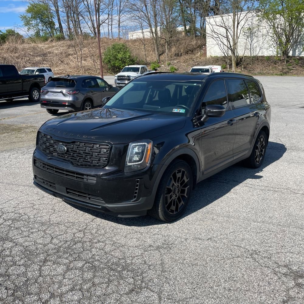 Used 2021 Kia Telluride EX w/ EX Premium Package image 2