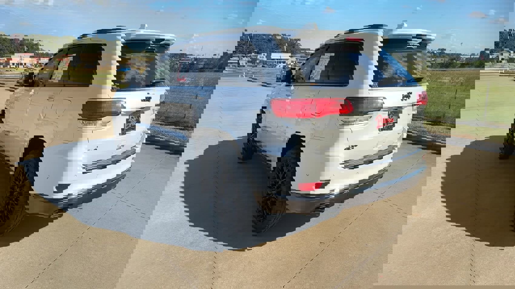 Used 2018 Jeep Grand Cherokee Summit image 7