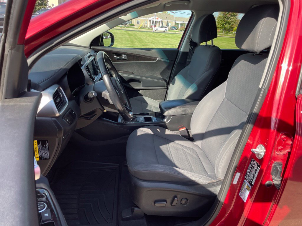Used 2017 Kia Sorento AWD w/ LX Convenience Package image 8