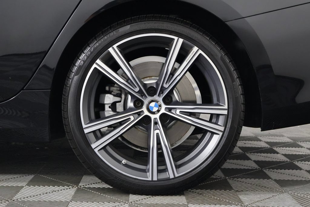 Used 2024 BMW 330i Sedan w/ Convenience Package RWD image 16