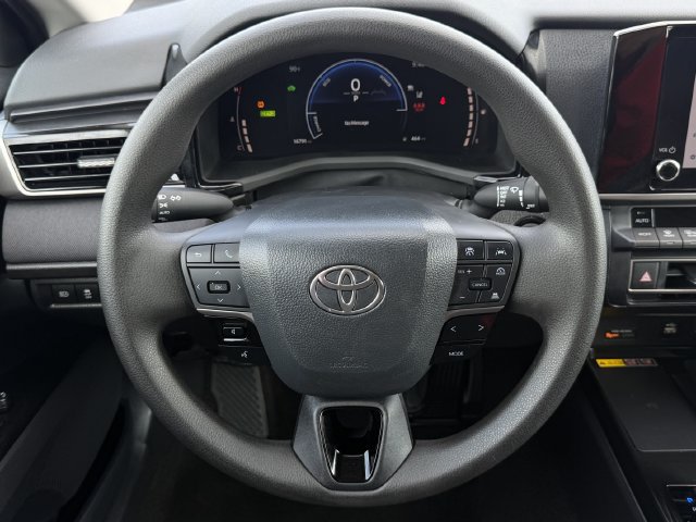 Used 2026 Toyota Camry LE FWD image 13