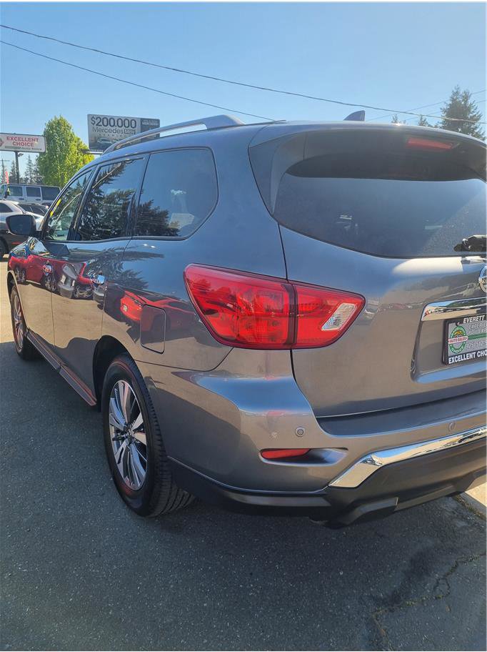 Used 2019 Nissan Pathfinder SV AWD/4WD image 3