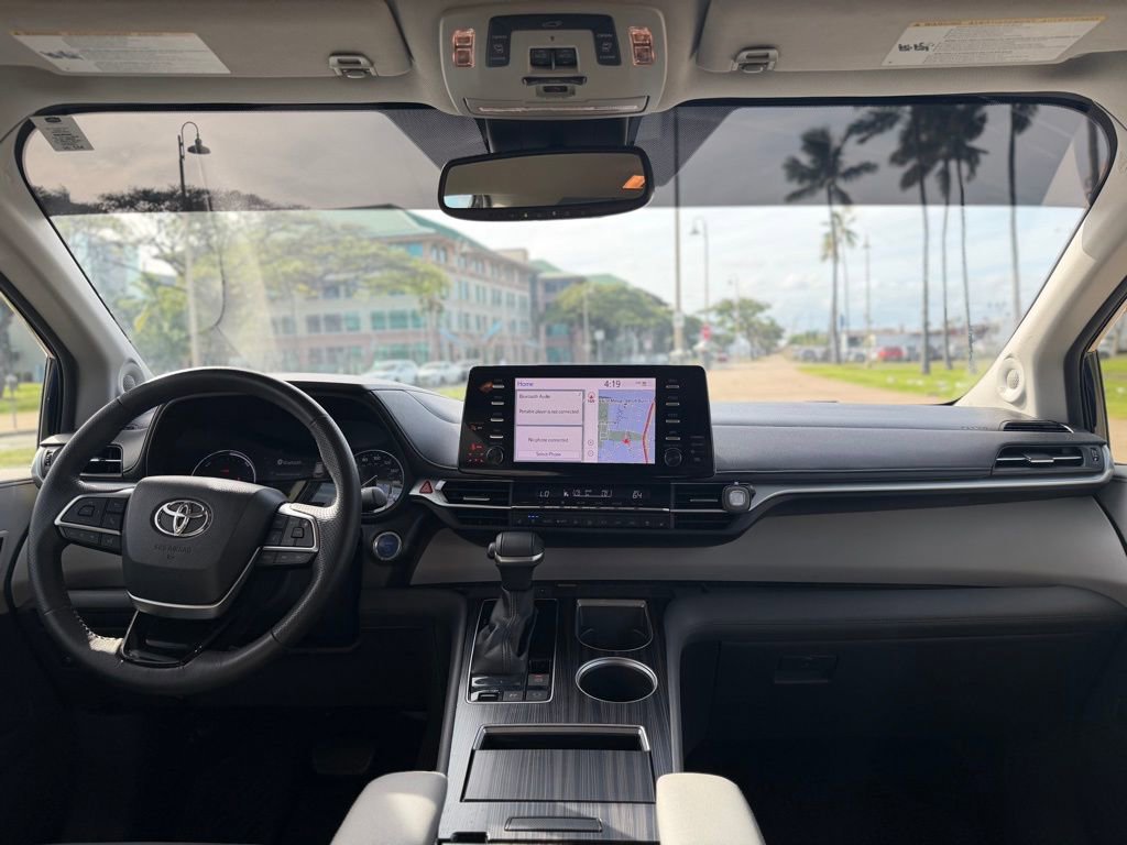 Used 2022 Toyota Sienna Limited AWD/4WD image 15