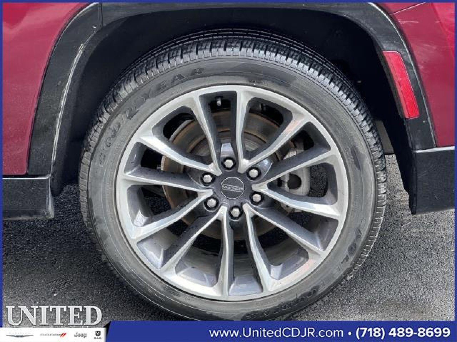 Used 2022 Jeep Wagoneer Series III w/ Premium Group I image 13