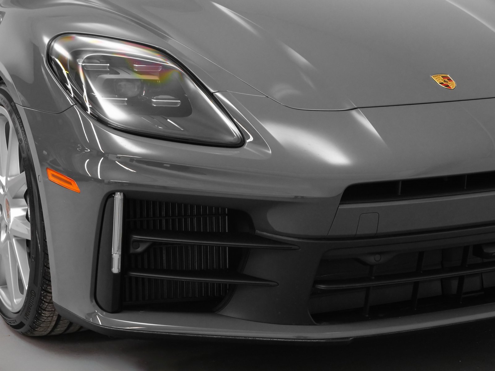 Certified 2025 Porsche Panamera 4 image 15