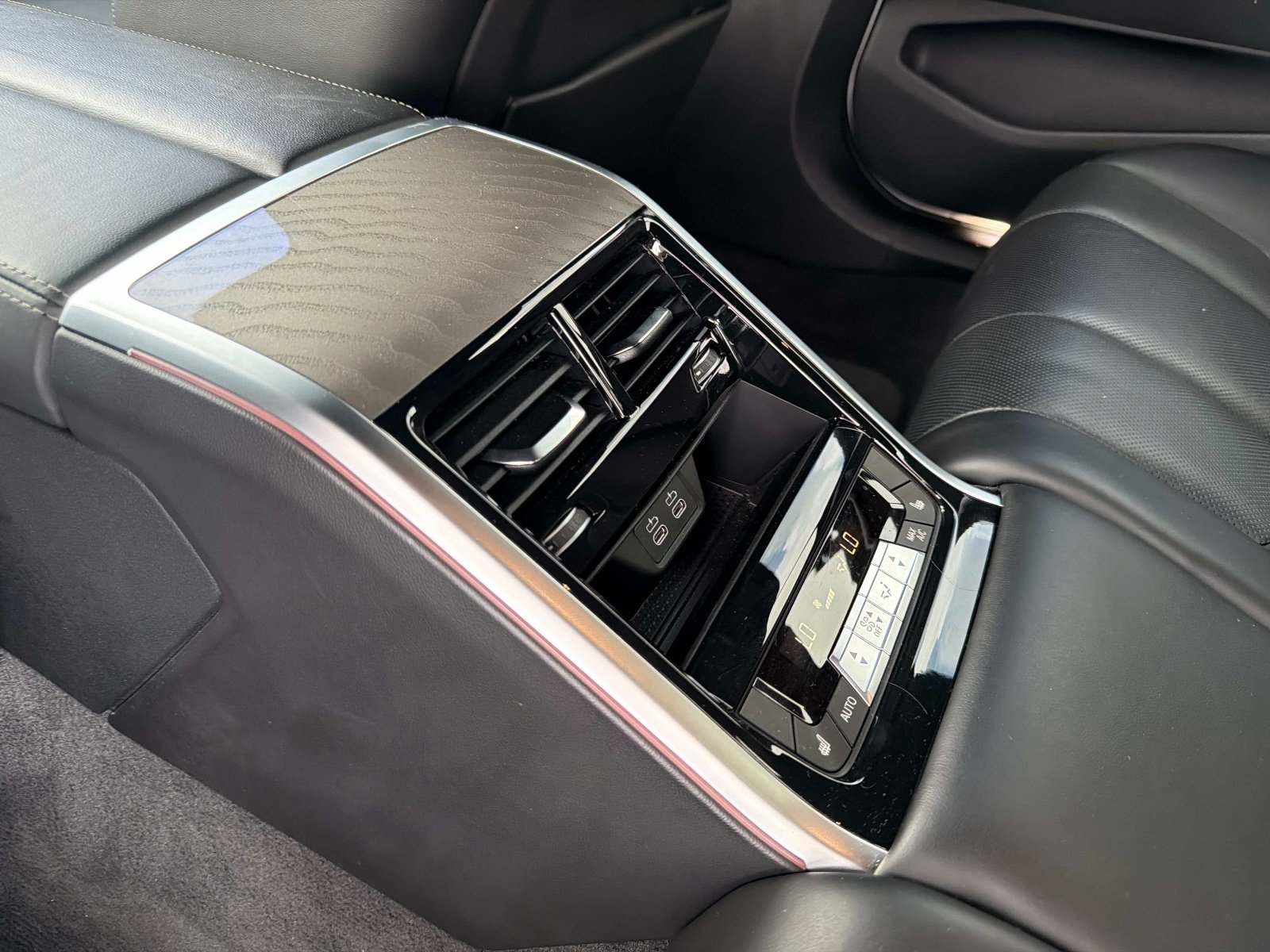 Used 2021 BMW 840i Gran Coupe w/ M Sport Package image 35