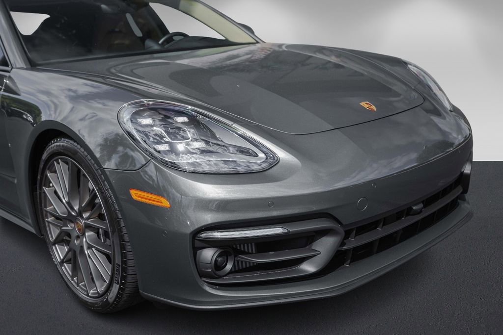 Used 2023 Porsche Panamera Platinum Edition image 10