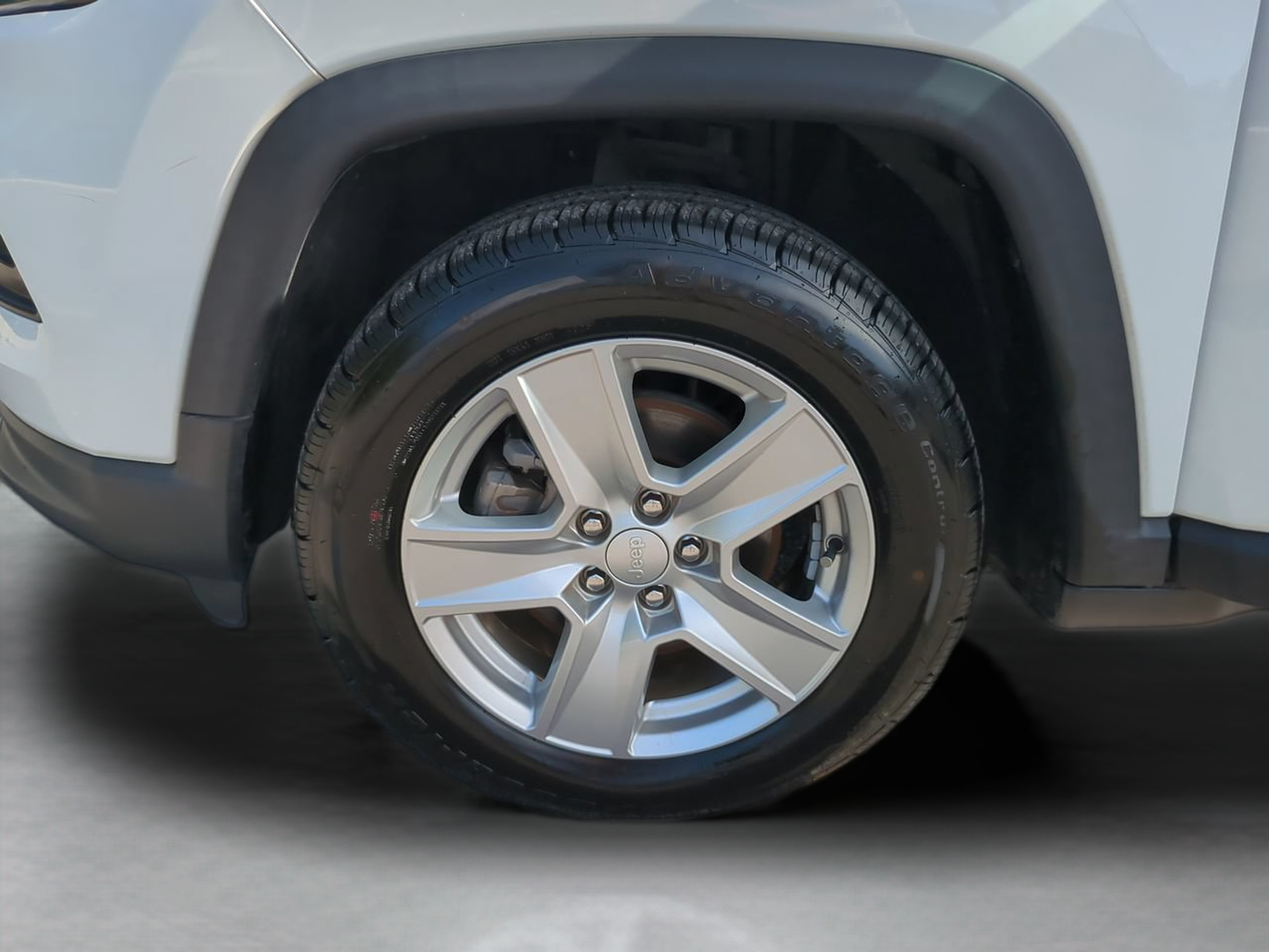 Used 2022 Jeep Compass Latitude FWD image 25