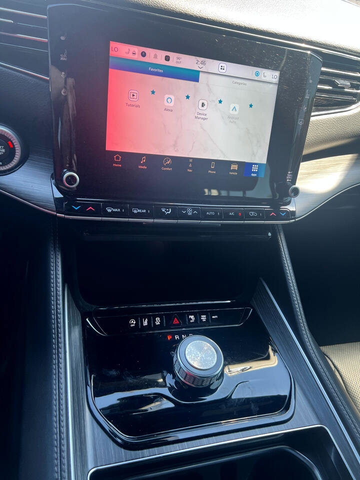 Used 2023 Jeep Wagoneer L Series II image 13