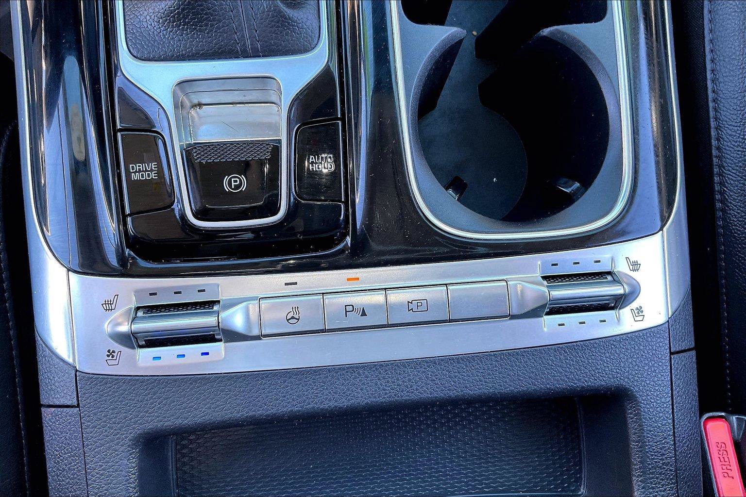 Used 2023 Kia Carnival SX Prestige FWD image 35