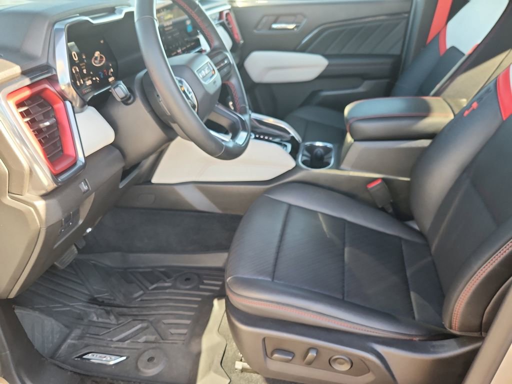 Used 2023 GMC Canyon AT4X image 7