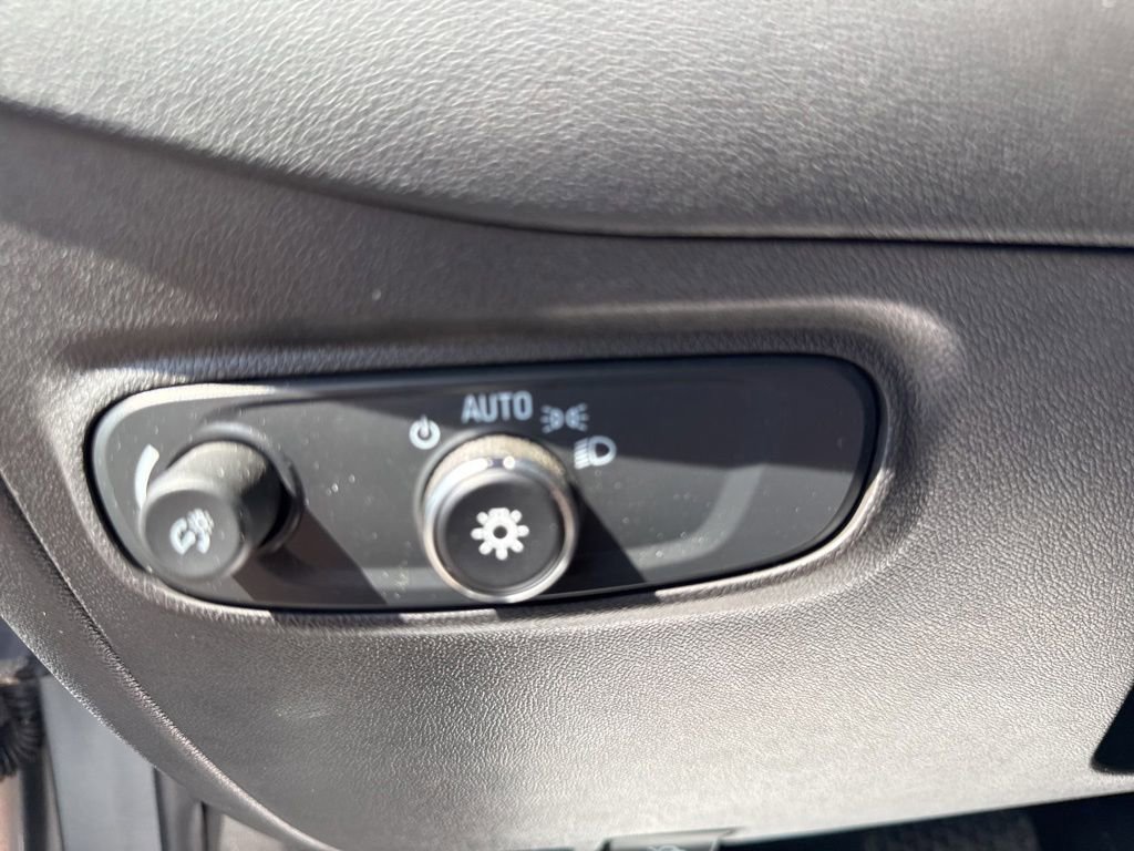 Used 2024 Chevrolet Equinox LS w/ LS Convenience Package FWD image 25