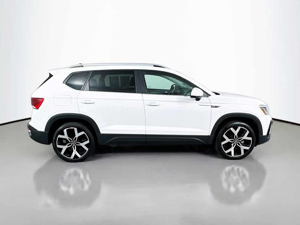 Used 2023 Volkswagen Taos SEL AWD/4WD image 5