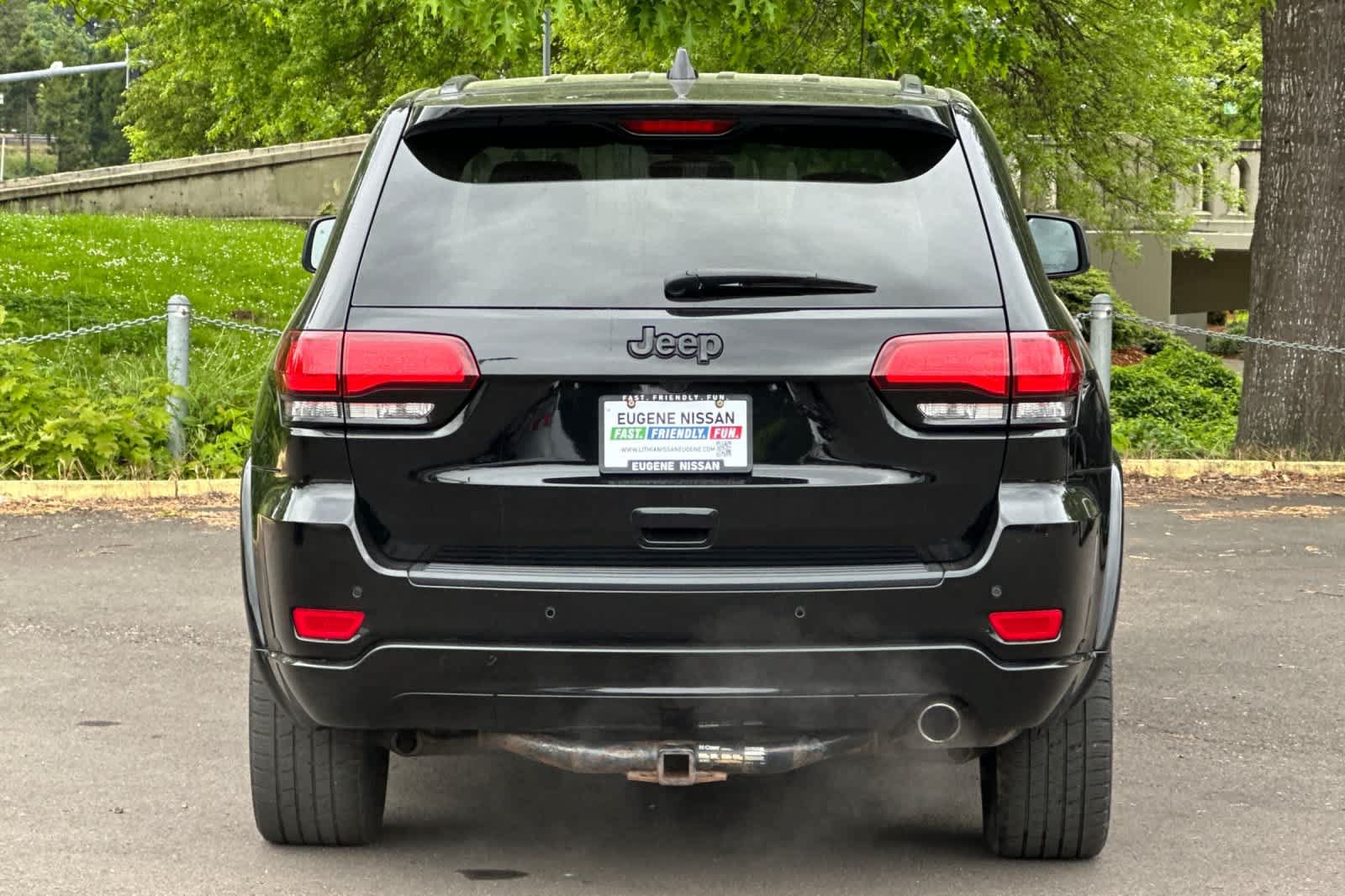 Used 2019 Jeep Grand Cherokee Altitude AWD/4WD image 7