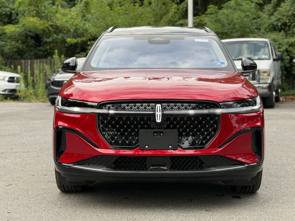 New 2026 Lincoln Nautilus Reserve w/ Jet Appearance Package AWD/4WD image 2
