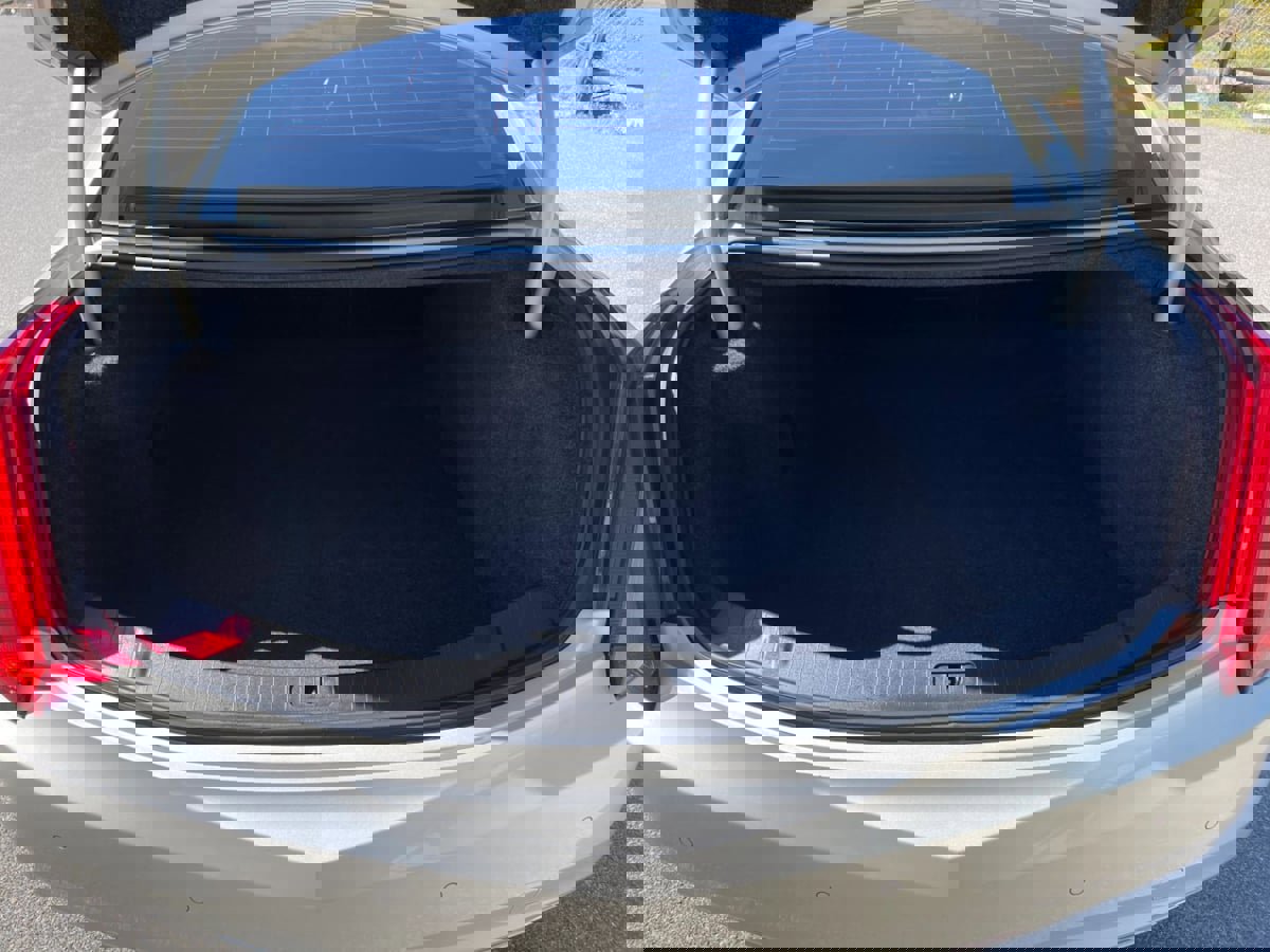 Used 2014 Cadillac XTS Luxury image 10