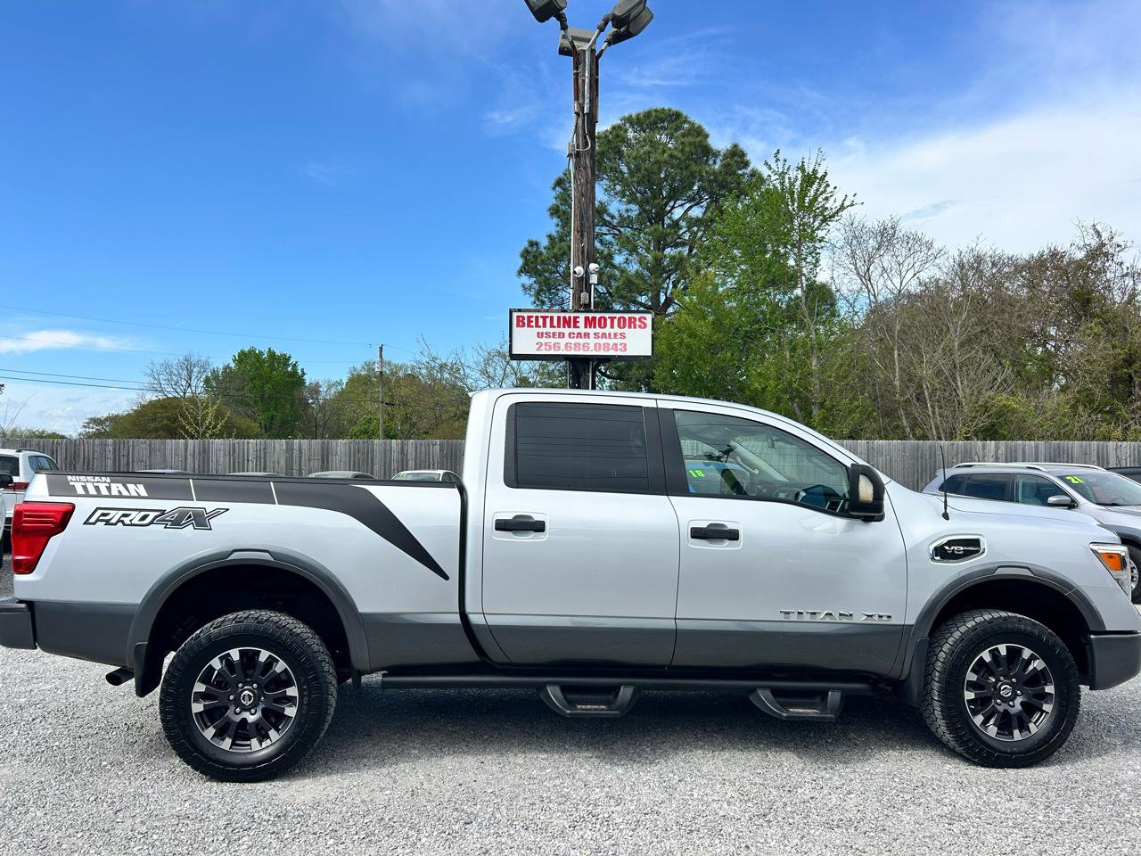 Used 2017 Nissan Titan PRO-4X image 3