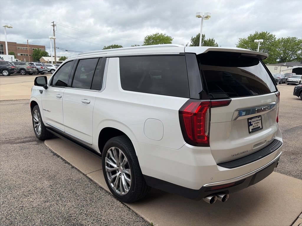 Used 2021 GMC Yukon XL Denali w/ Denali Ultimate Package AWD/4WD image 6