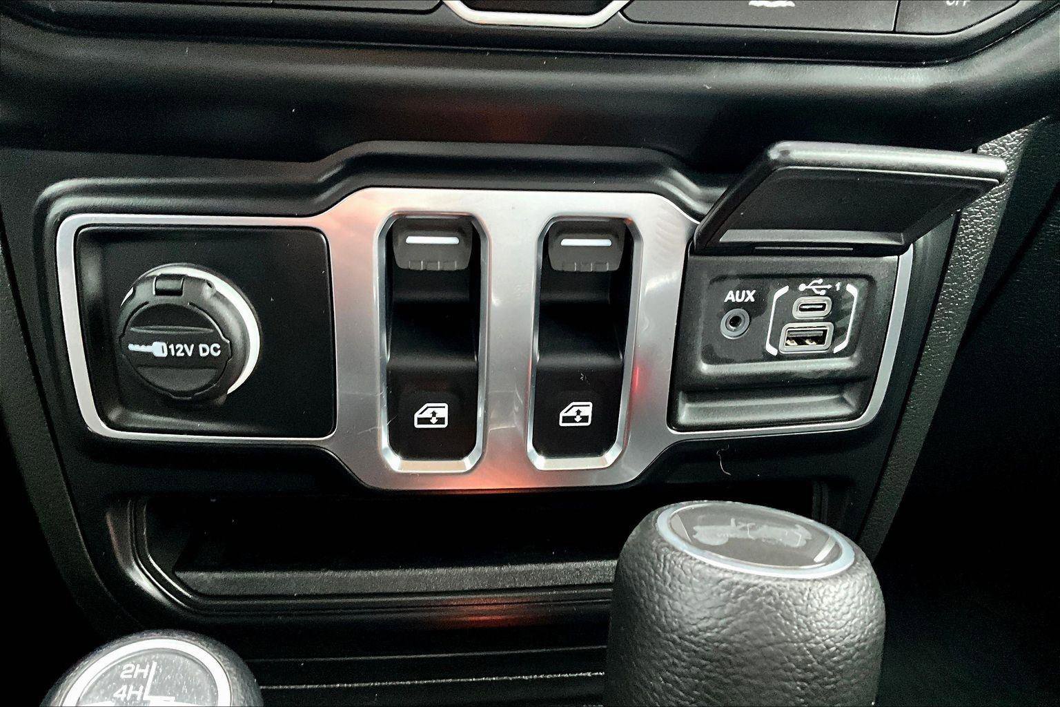 Used 2022 Jeep Wrangler Willys image 27