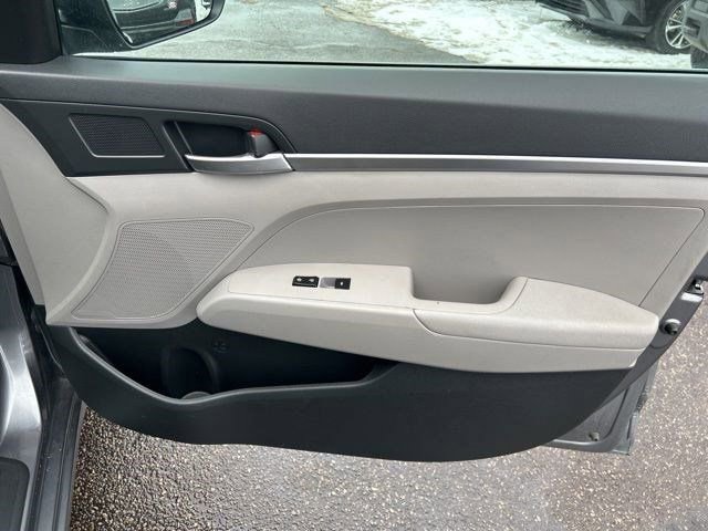 Used 2019 Hyundai Elantra SE image 35