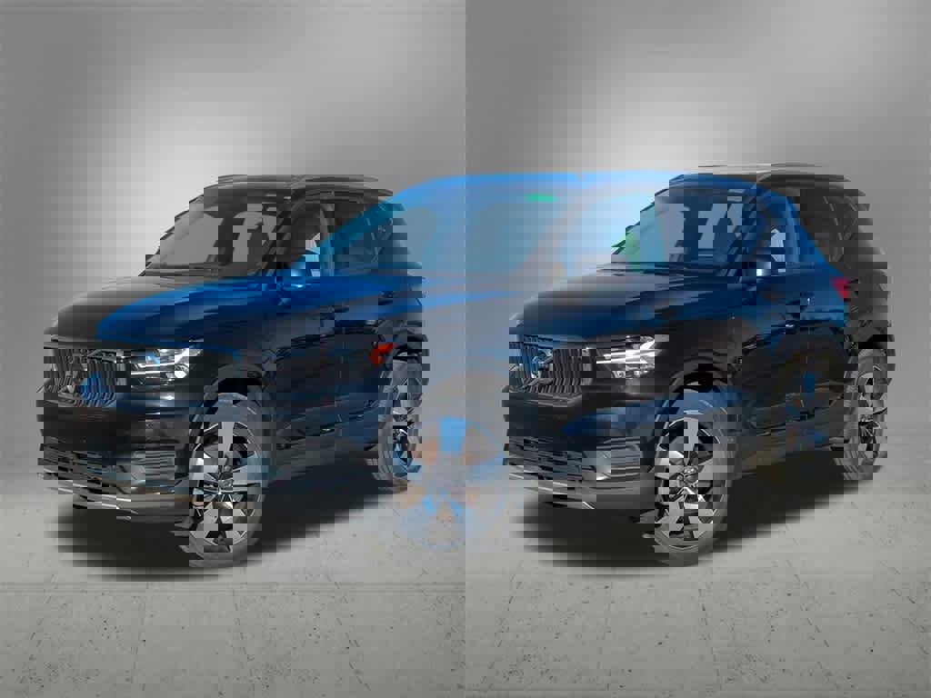 Used 2020 Volvo XC40 T5 Momentum w/ Protection Package Premier