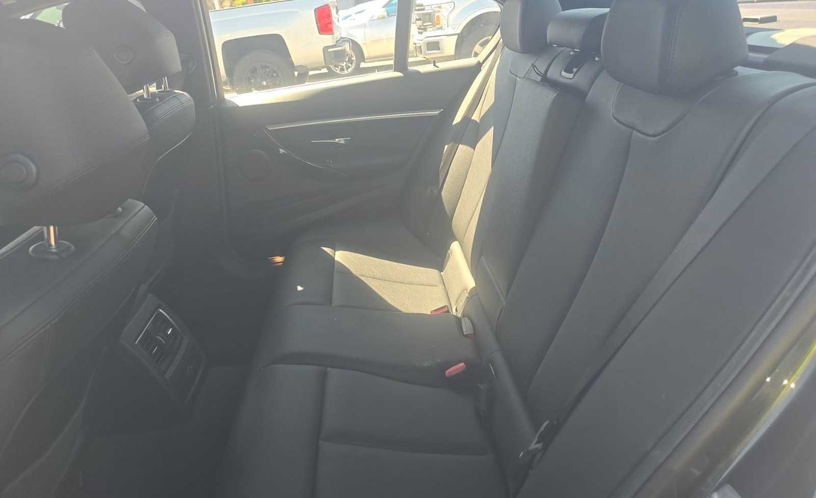 Used 2018 BMW 330e RWD image 10