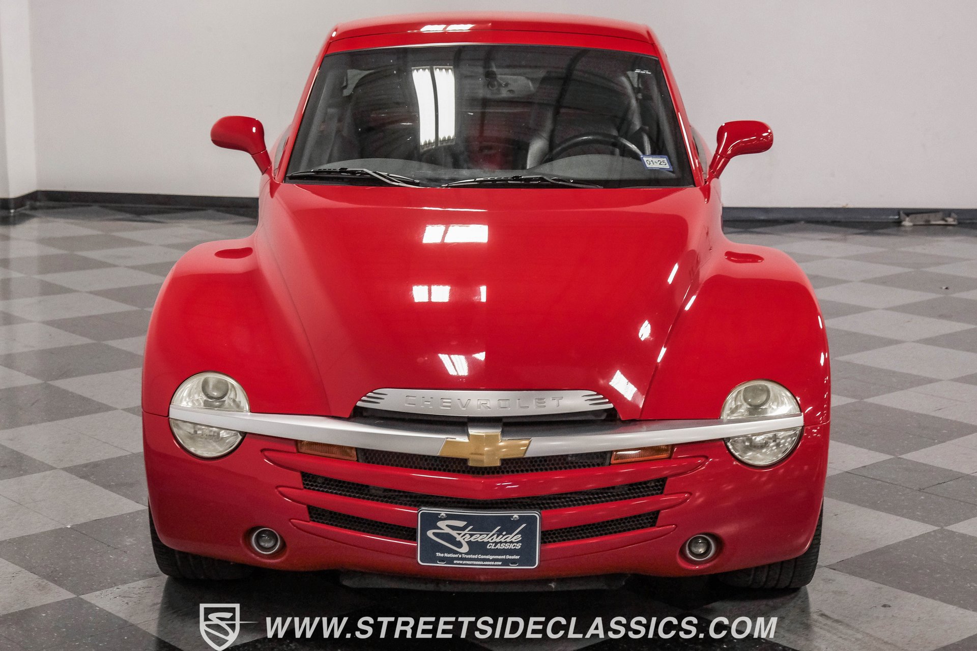 Used 2003 Chevrolet SSR w/ Preferred Equipment Group image 36