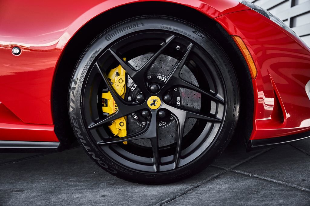 Used 2020 Ferrari 812 Superfast RWD image 26