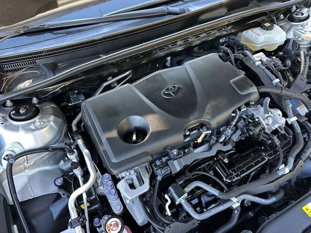 Used 2021 Toyota Camry LE image 30