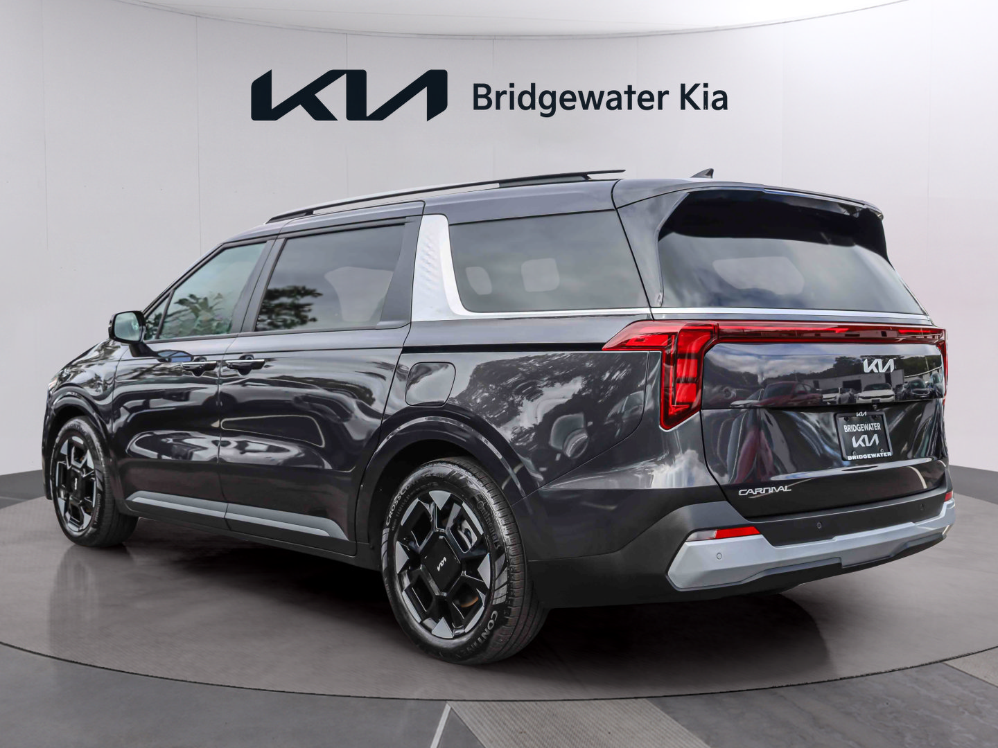 Certified 2026 Kia Carnival EX FWD image 4