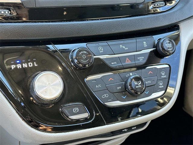 Certified 2019 Chrysler Pacifica Touring Plus image 20